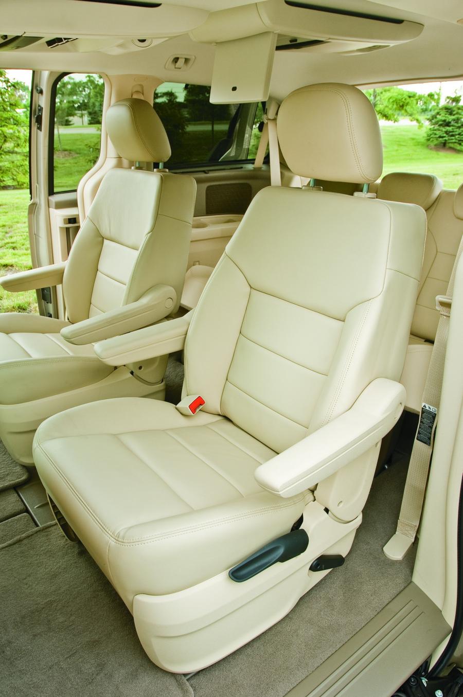  Volkswagen Routan 2009 года  (фото 69 из 80)